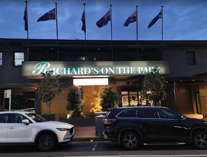 Richard's On the Park